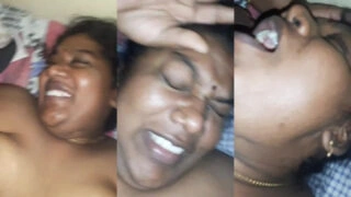 ভাবীর চুদাই ভিডিও: দেবরের নগ্ন করা হারামজাদু