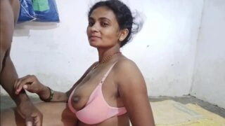 গ্রামের জোড়া ঘরেই বাড়ির চুদাইর মোবাইলভিডিও