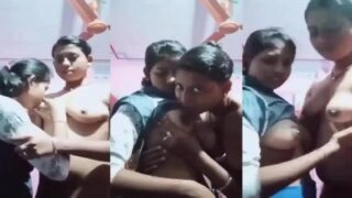 দুই বাংলা বোন লাইভ ক্যাম সেক্স শো করছে