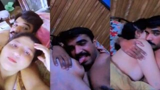 বাংলা মুসলিম স্ত্রীর স্তন চাটানোর যৌন ক্লিপ দেবরের সাথে বিছানায় নগ্ন