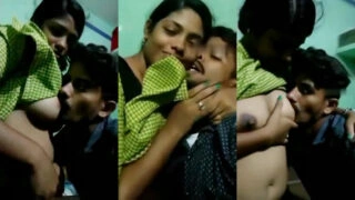 বাংলাদেশী ছোট ভাই গফ এর সাথে মেস এ বুবস সুচ্কিং ক্লিপ