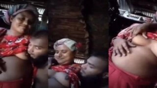 বাংলাদেশি চুদা চুদি, একজন পুরুষ প্রতিবেশীর স্তন চুষছে