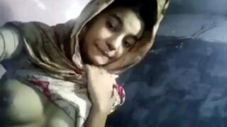 বাংলাদেশী গ্রাম্য আপু’র ৩ তা অশ্লিল ক্লিপ শেয়ার করা হয়েছে