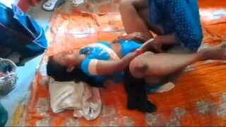 বরিশাল এর এক বৌদি কে চুদে দিল তার প্রতিবেশী এক লুচ্ছা