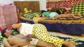 বড় পাছার মেয়ের সাথে প্রতিবেশীর সেক্স