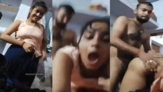 বিহারী মেয়ে বিছানায় জিজার সাথে চুদাই করছে পর্ণ ক্লিপ