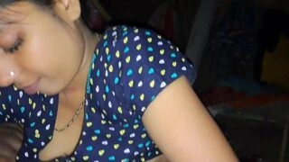 বৌদি নিজের গুদ মারিয়ে নিল ওপর দিয়ে