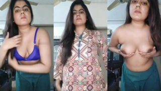 ঢাকা’র রিতিরেদ পুলিশ অফিসার এর মেয়ে’র অশ্লিল অ্যামেচার ভিডিও