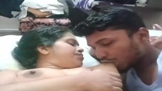 দোকানের ভীতর চোদা চুদি করার বাংলা সেক্স ভিডিও