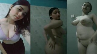 কলকাতা কলেজের মুসলিম মেয়ে দুধের মতো বড় স্তন নগ্ন এমএমএস দেখাচ্ছে