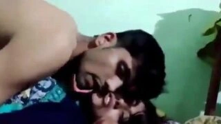 সুন্দরী, কুমারী বাঙালি মেয়ের প্রেমিকের সাথে প্রথমবারের মতো বেদনাদায়ক যৌন মিলন