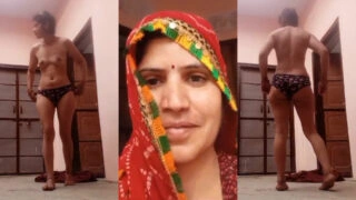 লুকিয়ে লুকিয়ে নিজের ছোট দুদু ও বোরো পছ প্রচার করার মমস