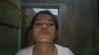 মমস ছোটো ক্লিপ এর মাধ্যমে দেখালো ভাবী বিশাল দুদু – পার্ট ২