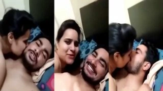 হট ওড়িশা নগ্ন সালি জিজাকে ঠোঁটে চুমু খাচ্ছে ভাইরাল সেক্স এমএমএস