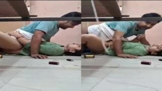 সুন্দর বাঙালি স্ত্রী মেঝেতে চোদাচ্ছে